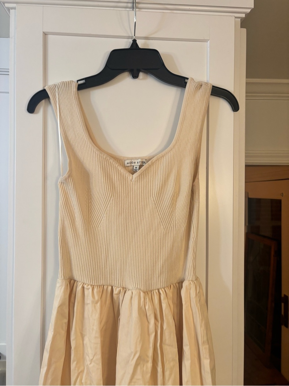 Moon River Sleeveless Mixed Media Midi Dress in cream - Picture 3 of 7